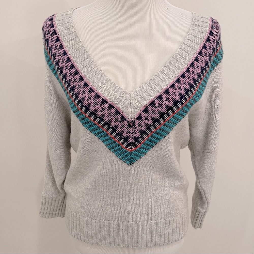 American Eagle V-Neck 3/4 Sleeve Sweater Size M